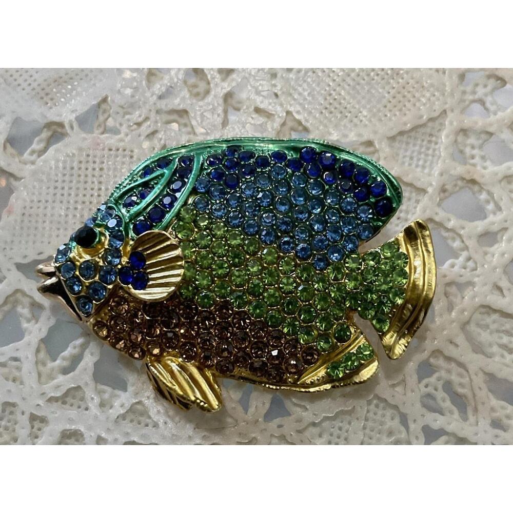 NEW Goldtone Green and Blue Fish Brooch Aquarium Fish Tropical Pendant /Brooch